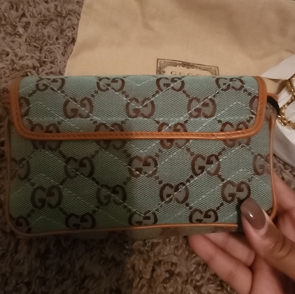 ‼️SOLD‼️🔥RARE🔥Gucci Crossbody Bag - Picture 5 of 14